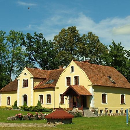 Dworek Szarki Exteriör bild